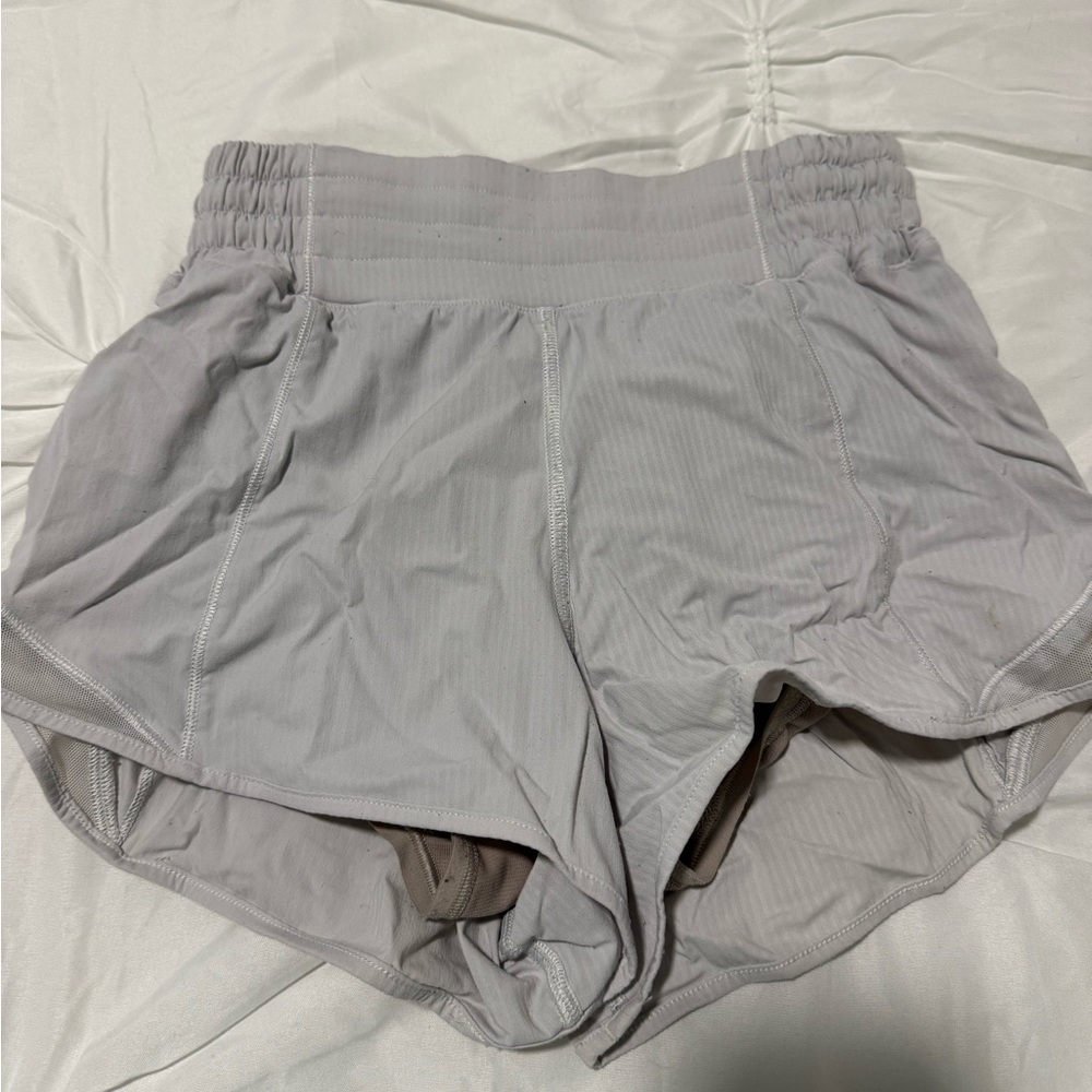 Lululemon Hotty Hot Low-Rise Lined Shorts 2.5”